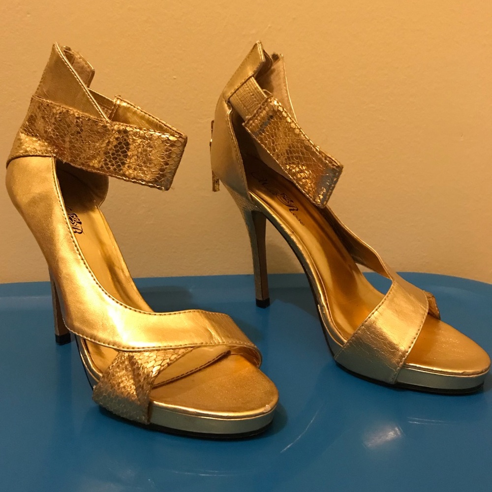 Wild Rose Heels